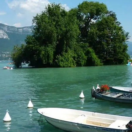Hotel De Savoie 2*