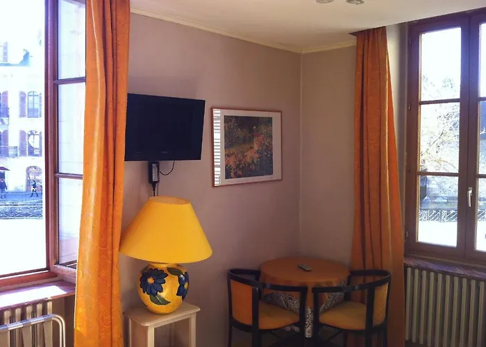 Hotel De Savoie 2*