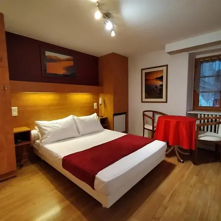 Hotell De Savoie 2*