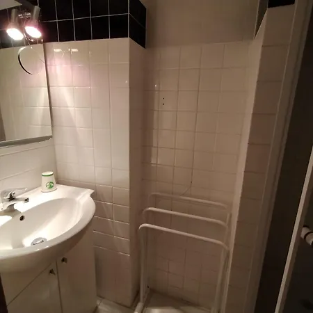 Hotel De Savoie 2*