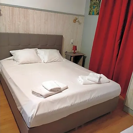 De Savoie מלון 2*