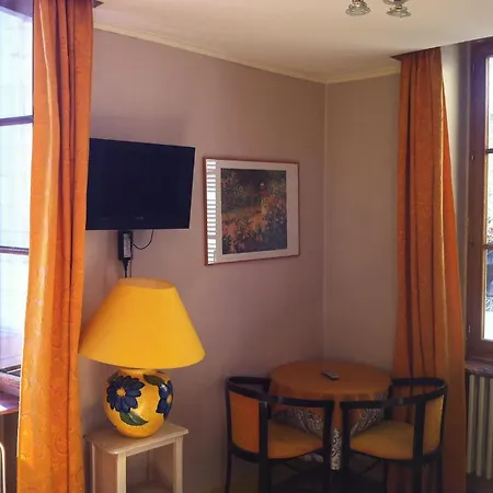 Hotell De Savoie 2*