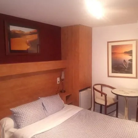 Hotell De Savoie 2*